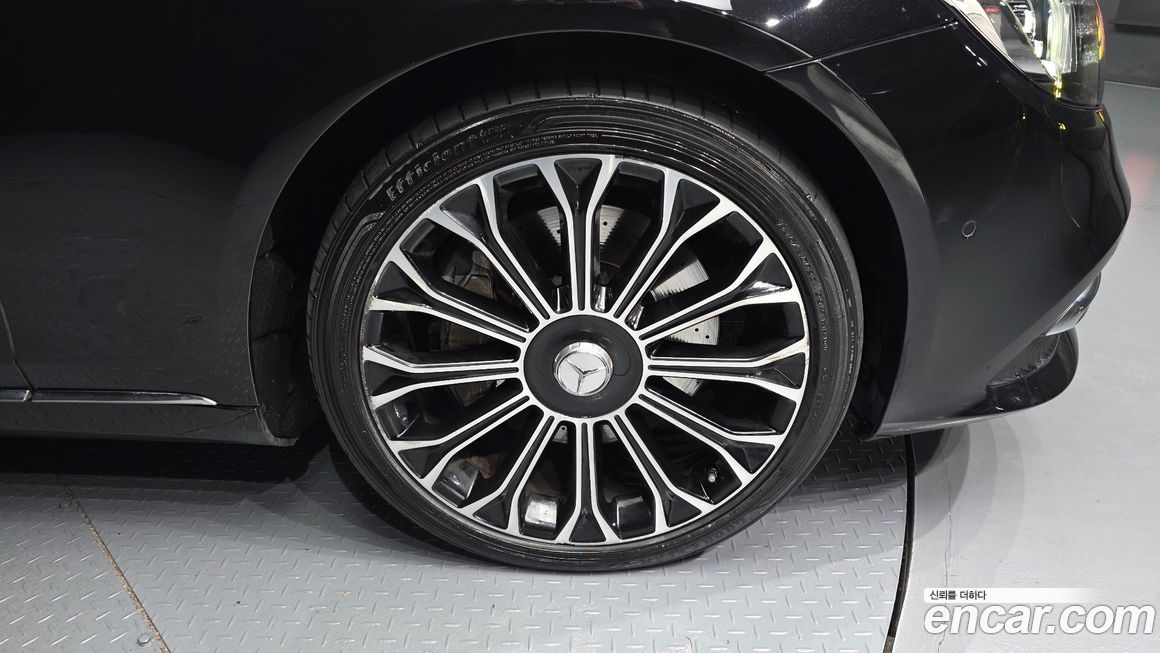 Mercedes-Benz S-Class 2020