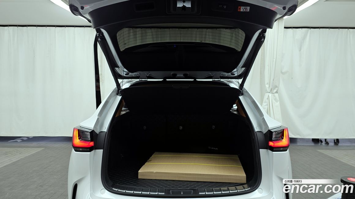 Lexus NX 2025