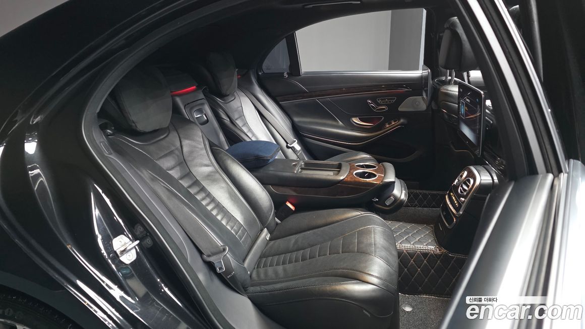 Mercedes-Benz S-Class 2020