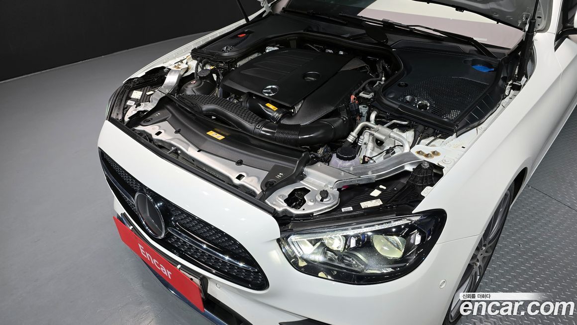 Mercedes-Benz E-Class 2022