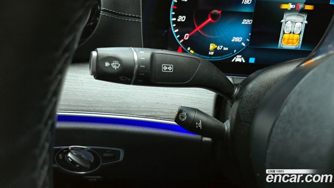 Mercedes-Benz E-Class 2022