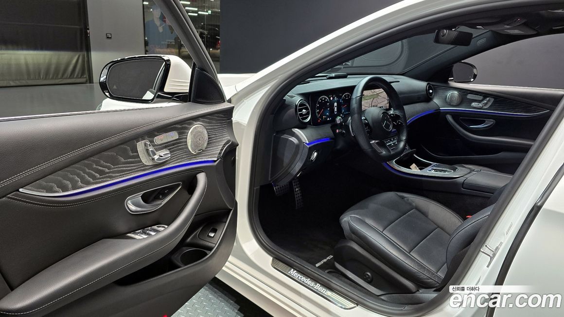 Mercedes-Benz E-Class 2022