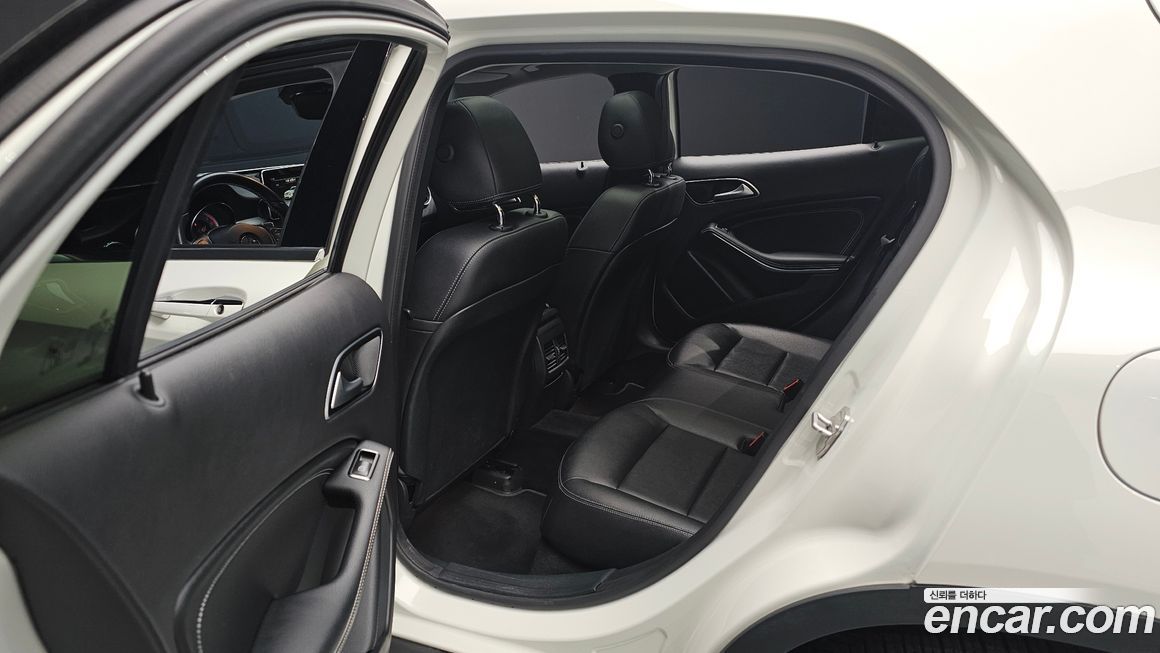 Mercedes-Benz GLA-Class 2017