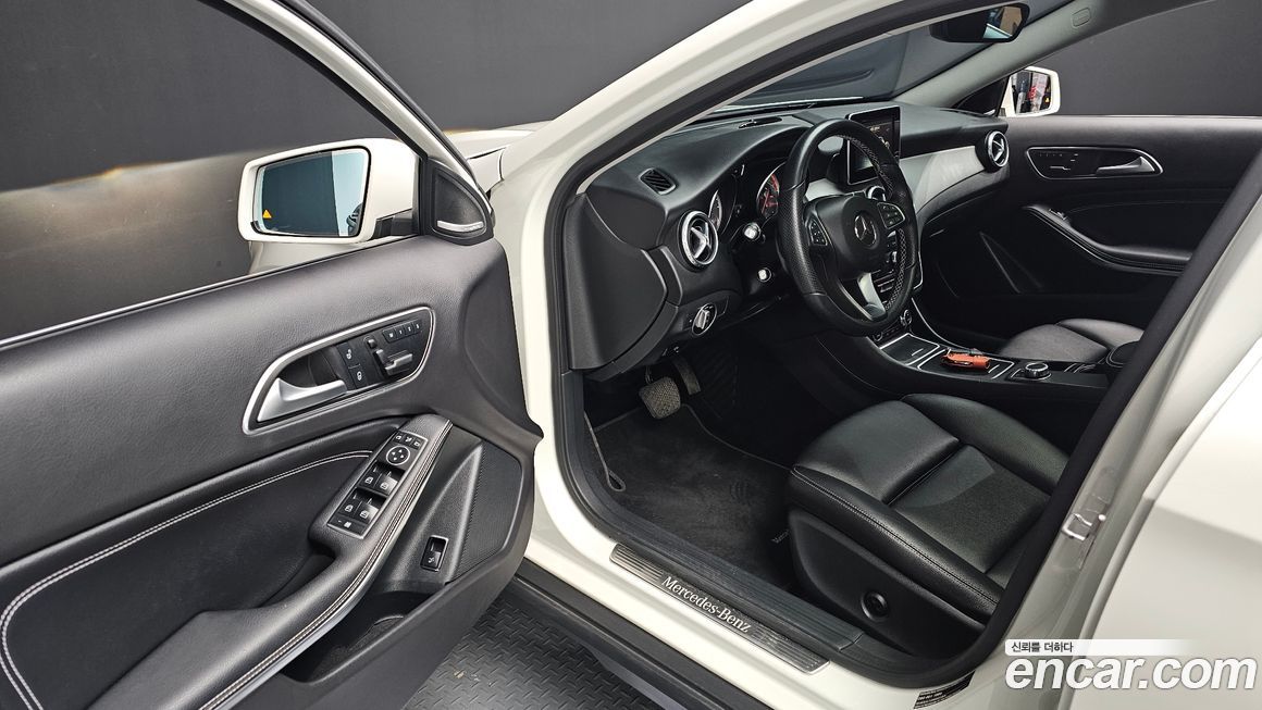 Mercedes-Benz GLA-Class 2017