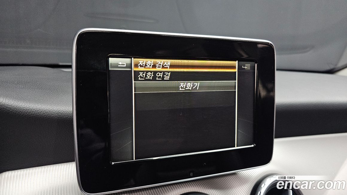 Mercedes-Benz GLA-Class 2017