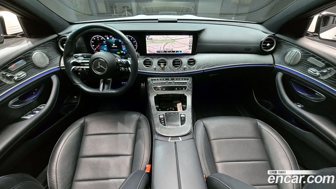 Mercedes-Benz E-Class 2022