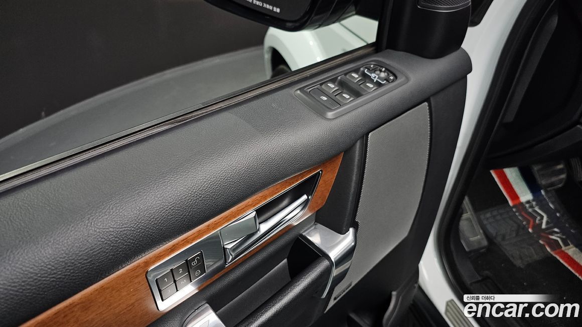 Land Rover Discovery 2016