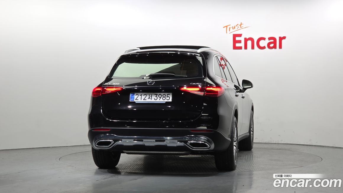 Mercedes-Benz GLC-Class 2026