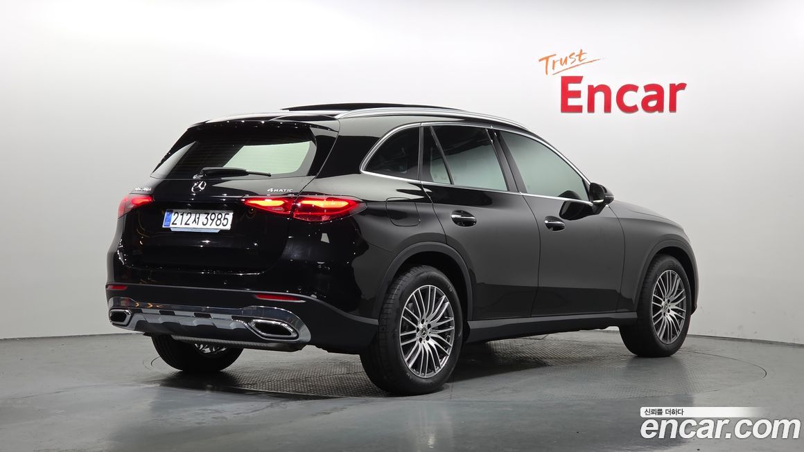 Mercedes-Benz GLC-Class 2026