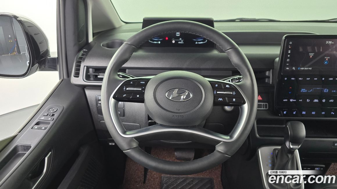 Hyundai Staria 2024