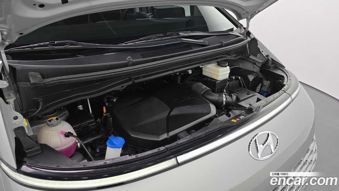 Hyundai Staria 2024