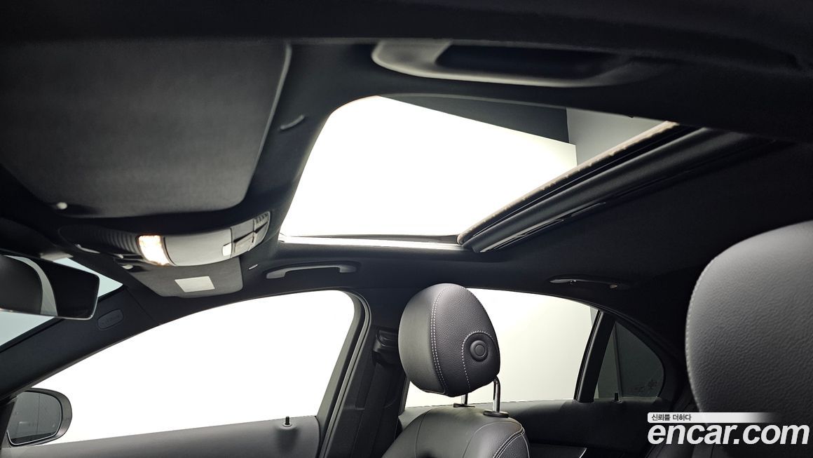 Mercedes-Benz C-Class 2021