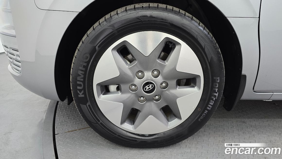 Hyundai Staria 2024