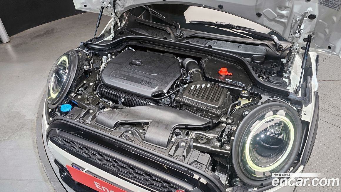 Mini Cooper Convertible 2024