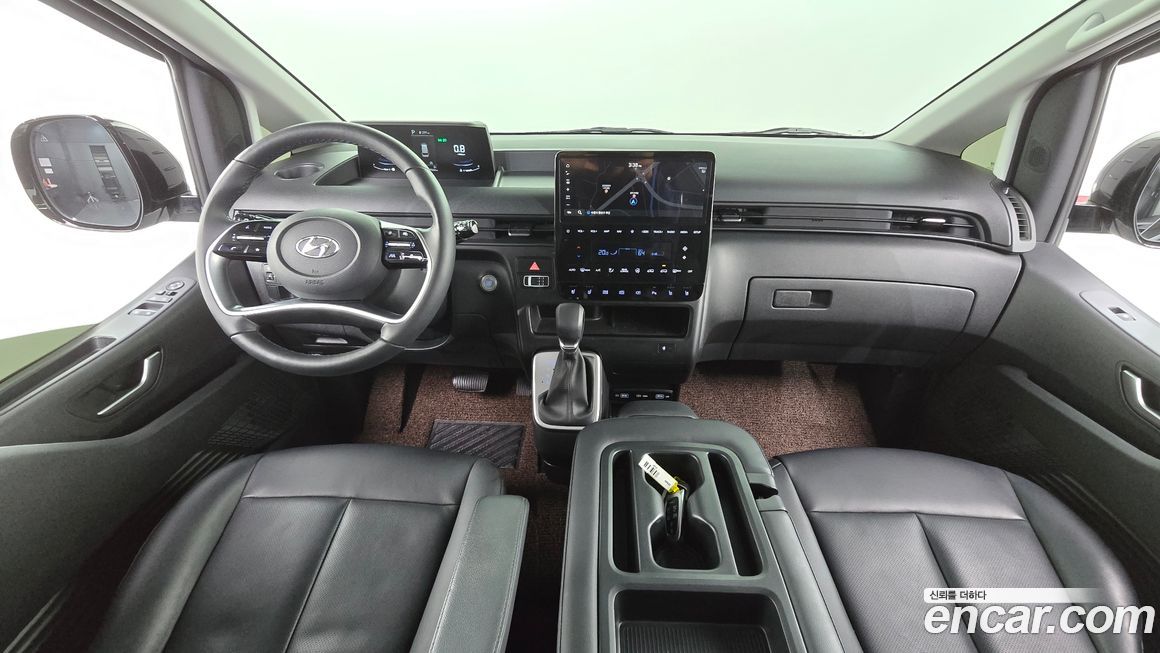 Hyundai Staria 2024