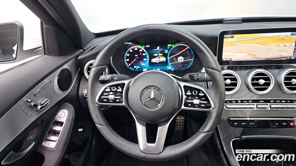 Mercedes-Benz C-Class 2021