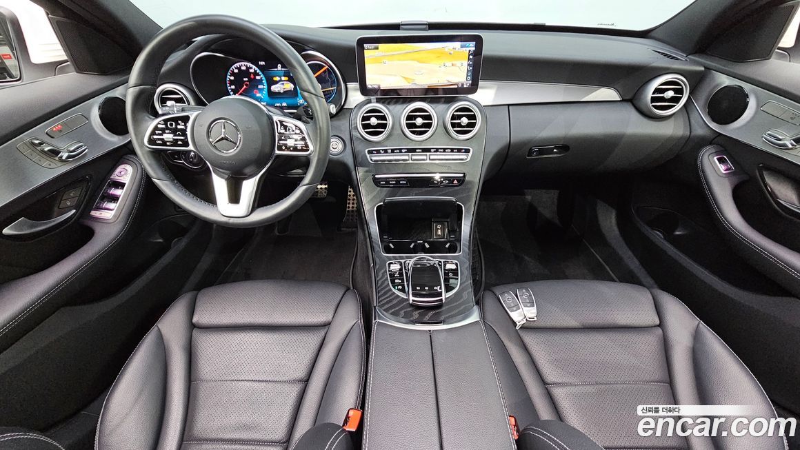 Mercedes-Benz C-Class 2021