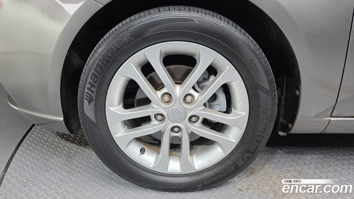 Kia Porte 2011