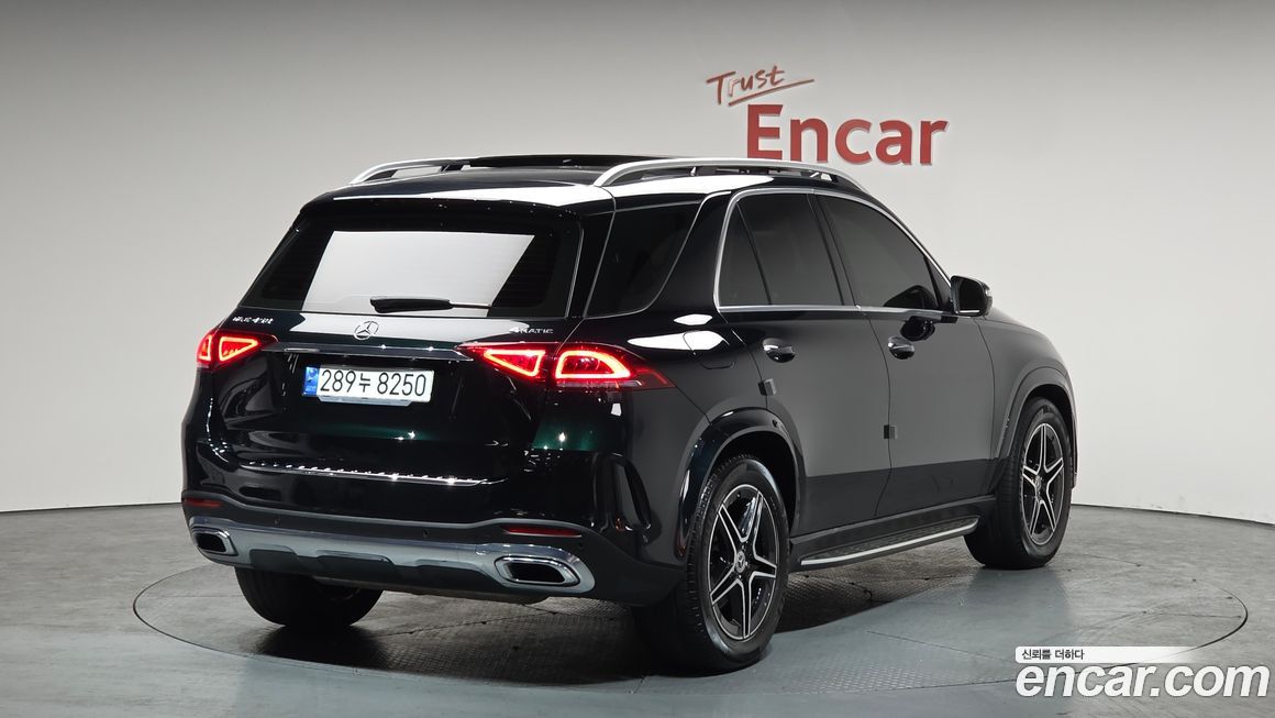 Mercedes-Benz GLE-Class 2021