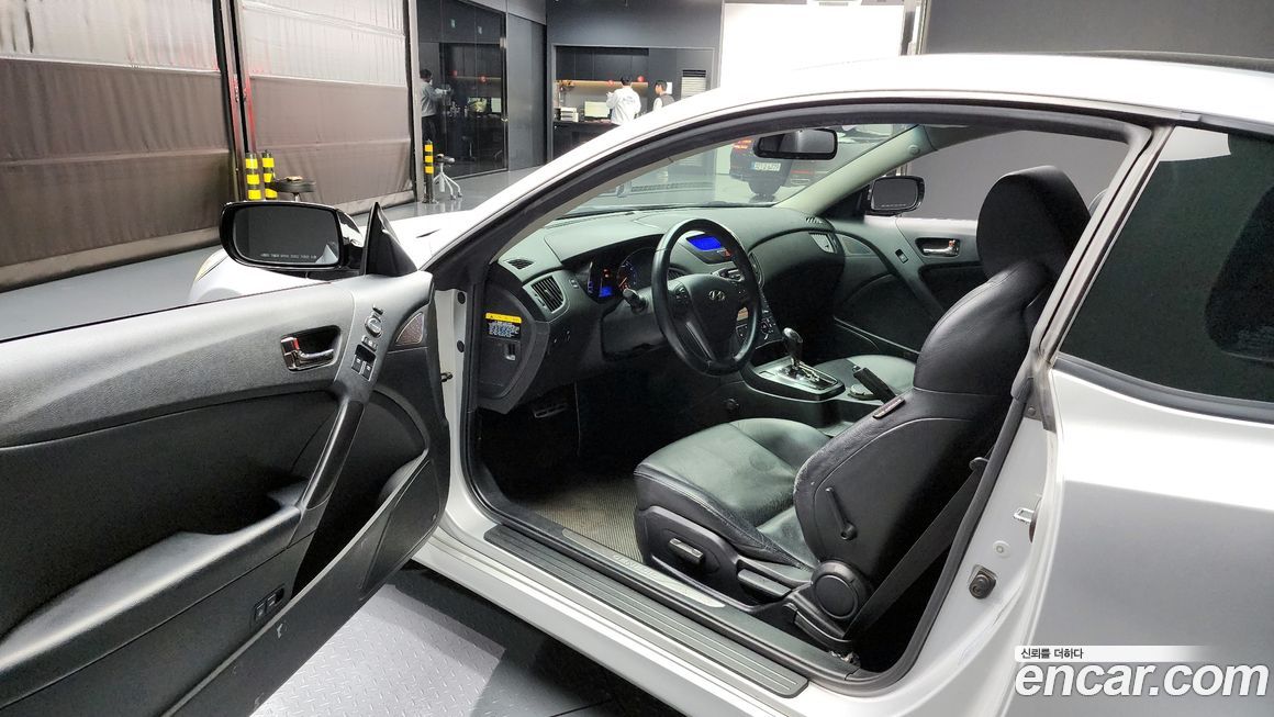 Hyundai Genesis 2011