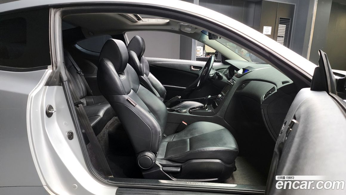 Hyundai Genesis 2011