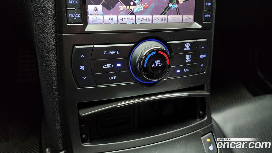 Hyundai Genesis 2011