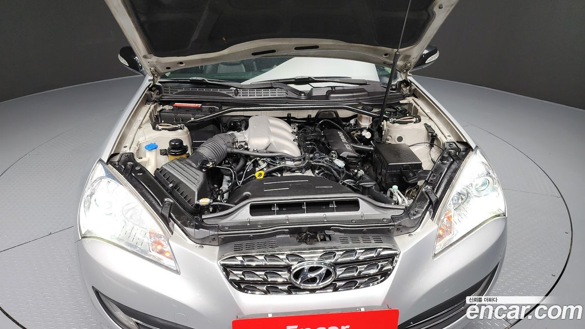 Hyundai Genesis 2011