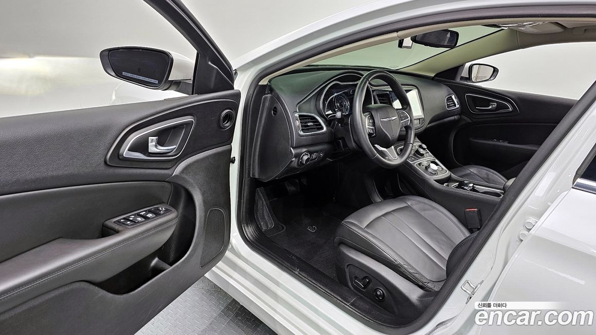 Chrysler 200 2015