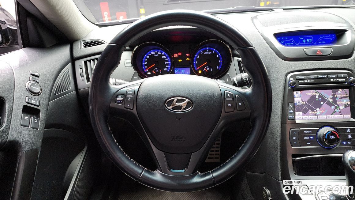 Hyundai Genesis 2011