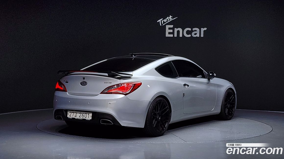 Hyundai Genesis 2011