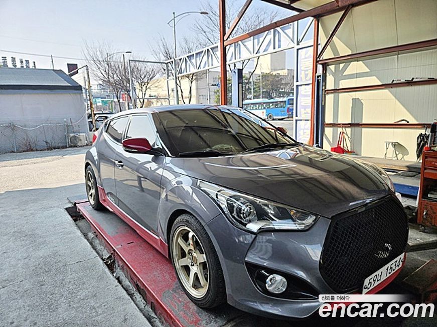 Hyundai Veloster 2012