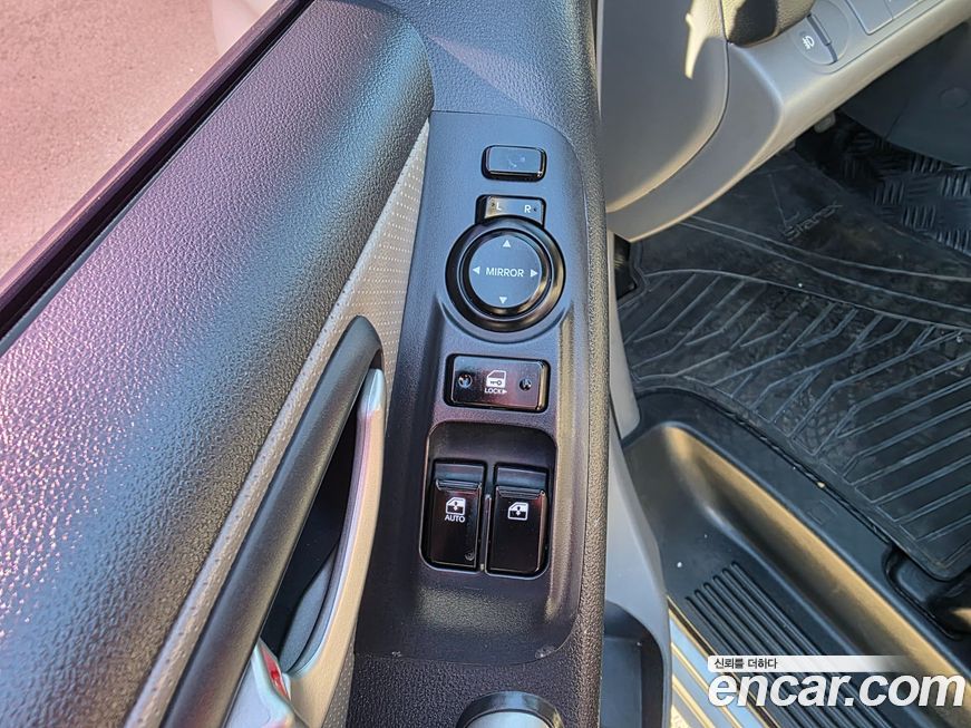 Hyundai Starex 2012
