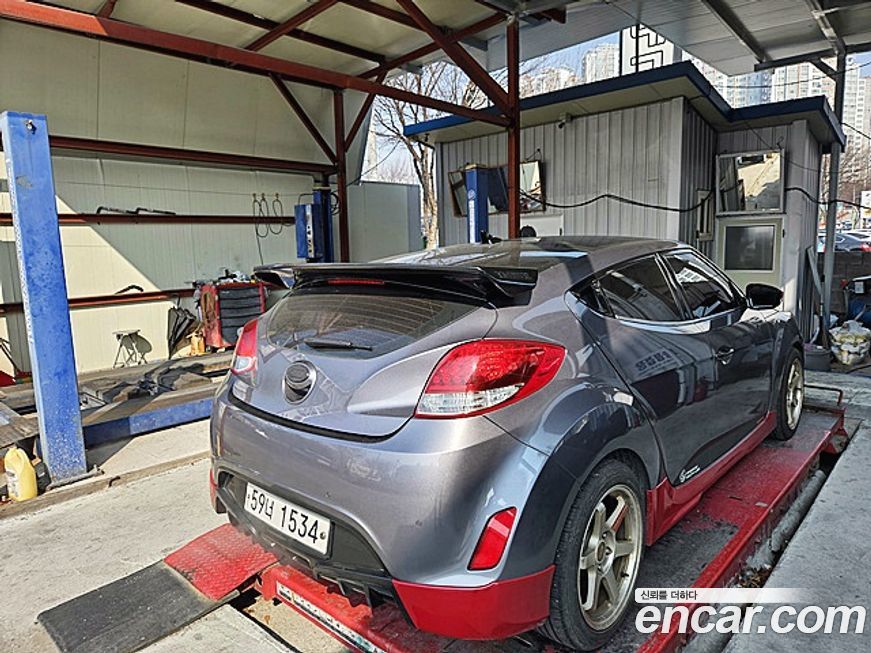 Hyundai Veloster 2012