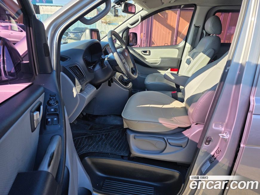 Hyundai Starex 2012