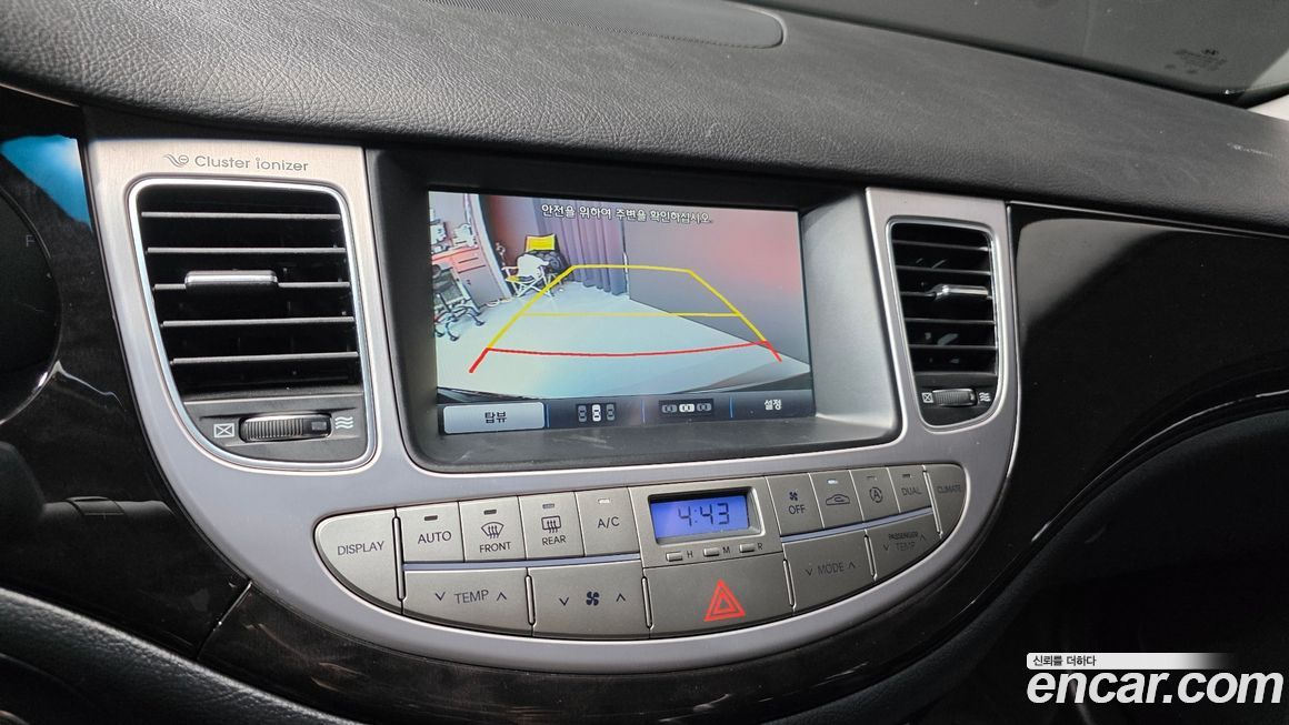 Hyundai Genesis 2013