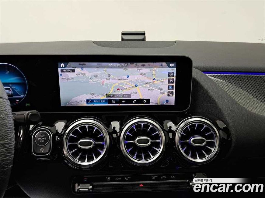 Mercedes-Benz GLA-Class 2020