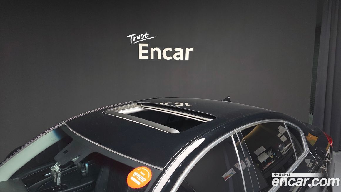 Hyundai Genesis 2013