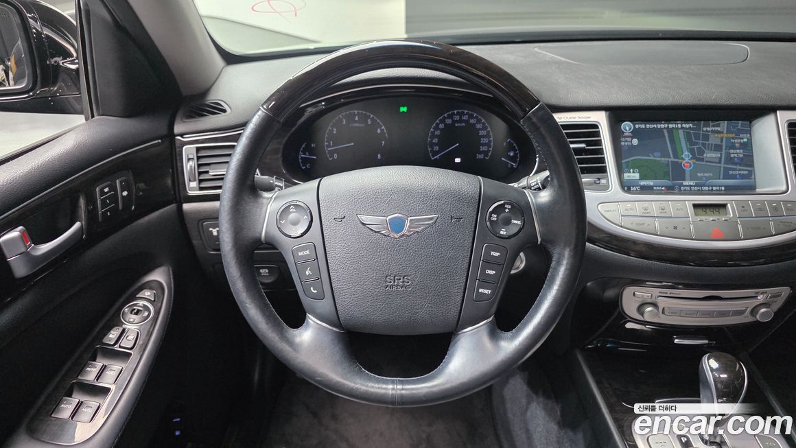 Hyundai Genesis 2013