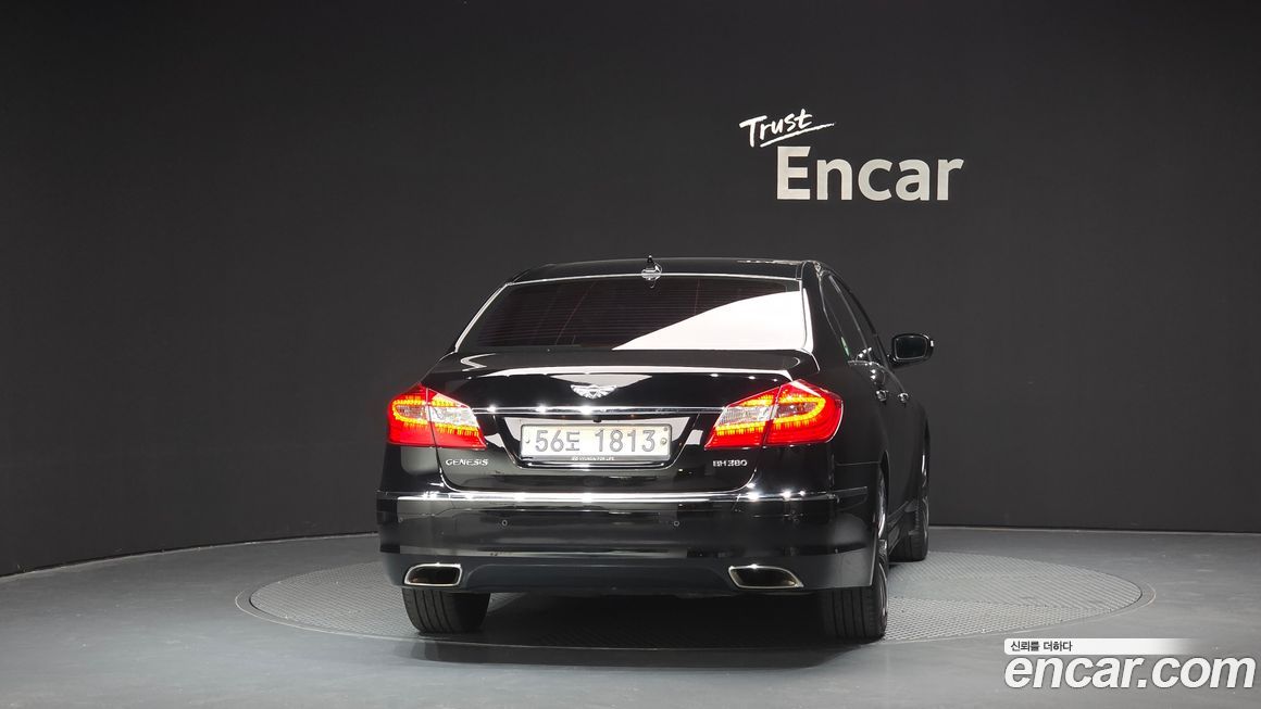 Hyundai Genesis 2013