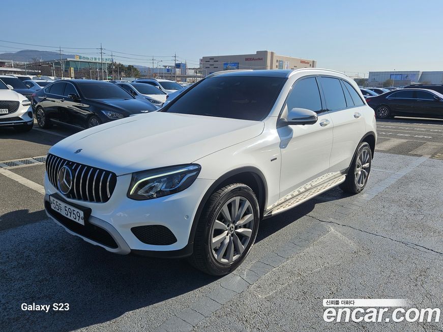 Mercedes-Benz GLC-Class 2019
