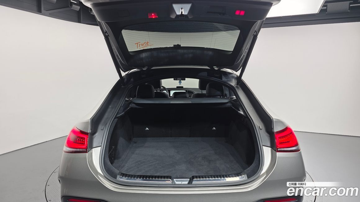 Mercedes-Benz GLE-Class 2021