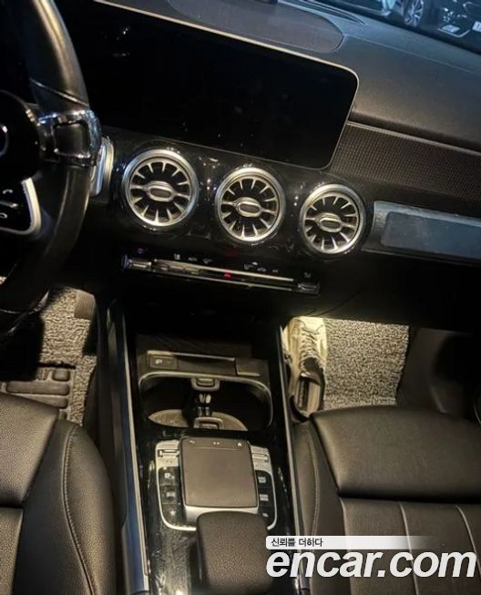 Mercedes-Benz GLB-Class 2020