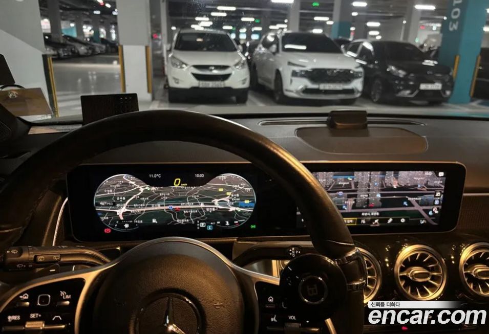 Mercedes-Benz GLB-Class 2020