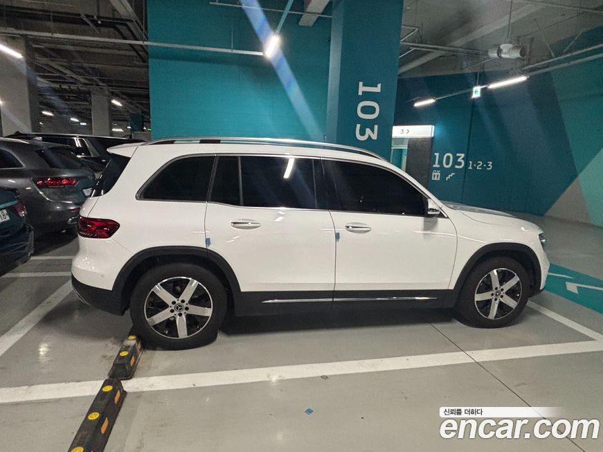 Mercedes-Benz GLB-Class 2020