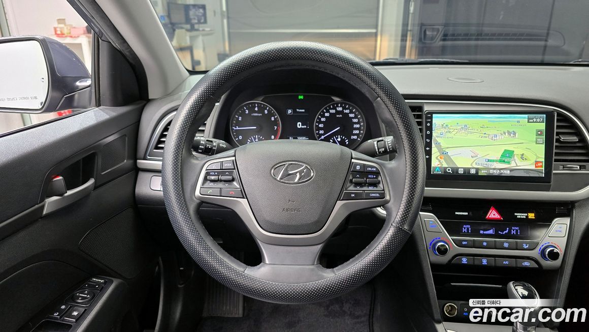 Hyundai AVANTE 2017