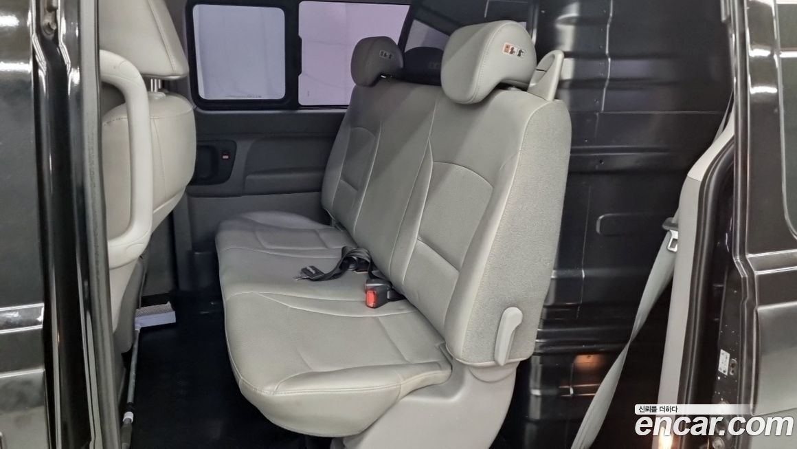 Hyundai Starex 2016