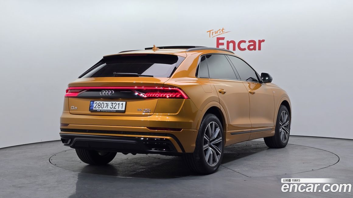 Audi Q8 2021