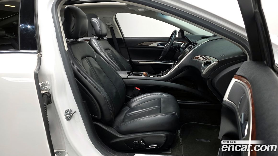 Lincoln MKZ 2015