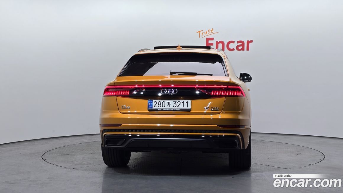 Audi Q8 2021