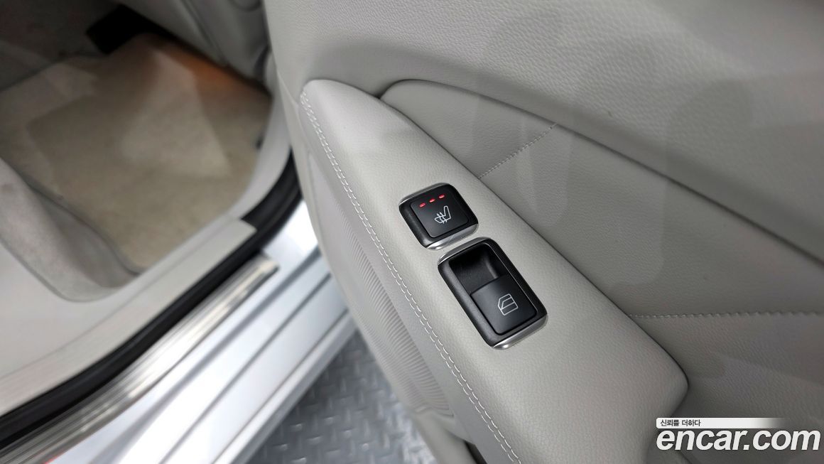 Mercedes-Benz CLS-Class 2012